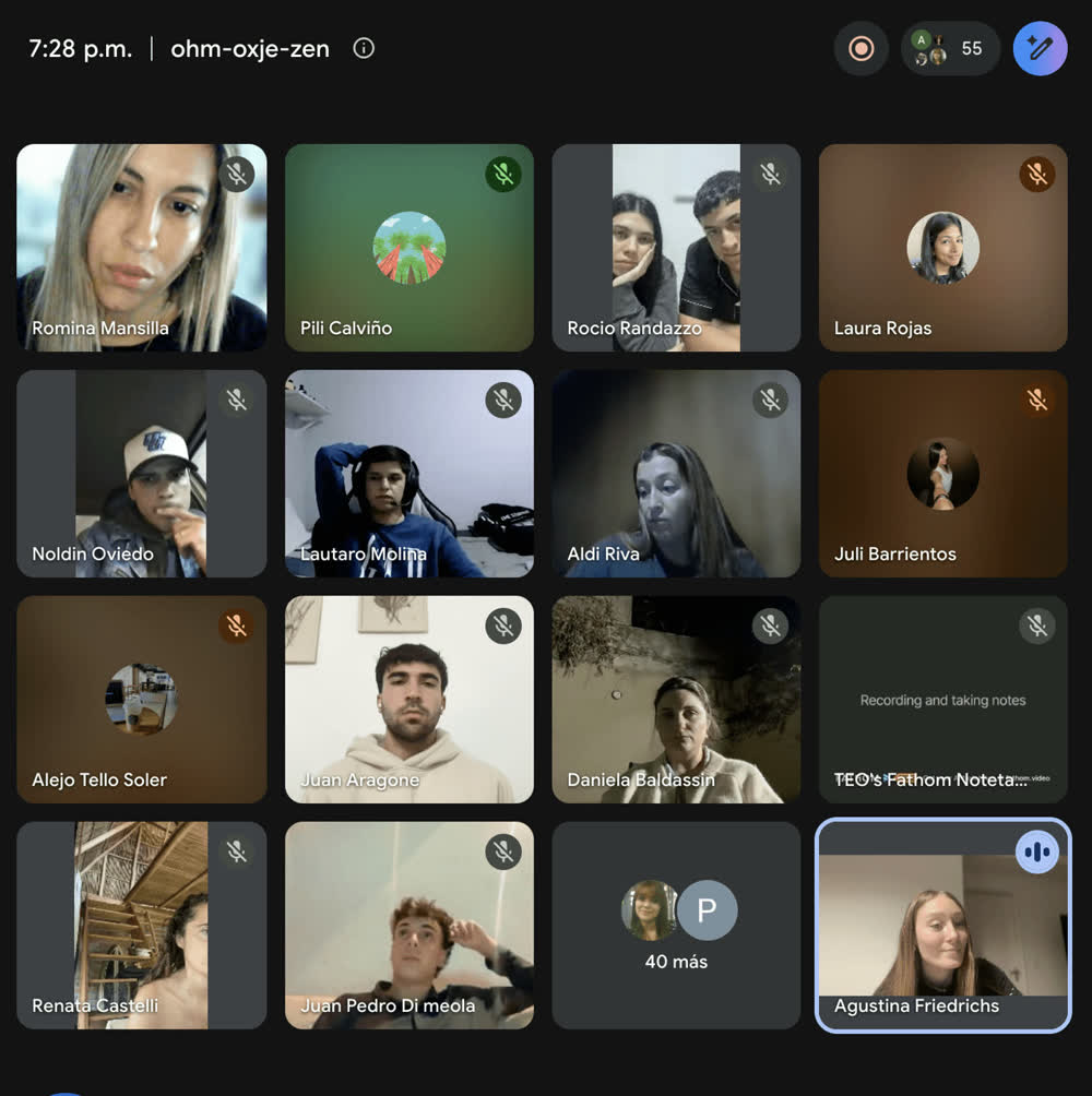 Videollamada grupal con Agus y decenas de alumnas conectadas